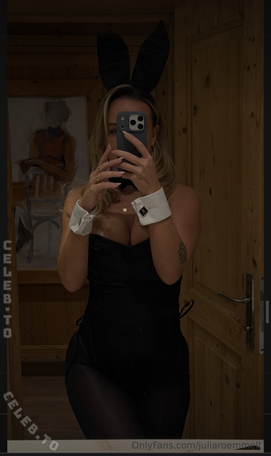 Julia Römmelt nude photo 4