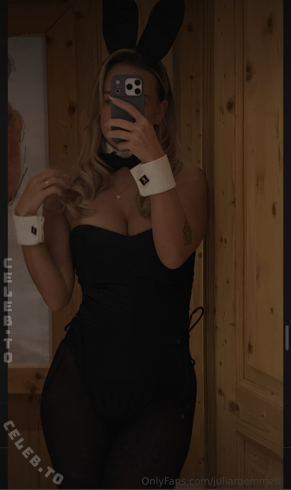Julia Römmelt nude photo 7