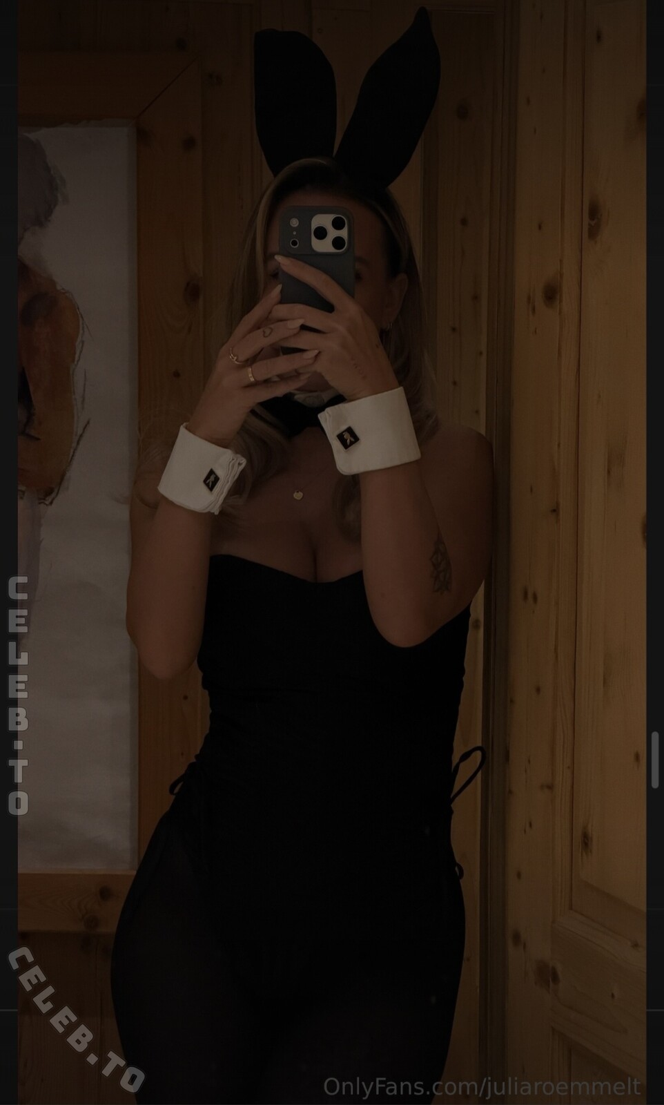 Julia Römmelt nude photo 8