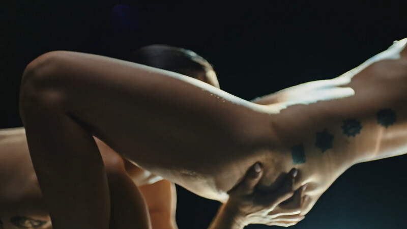 Julia Roca nude photo 5