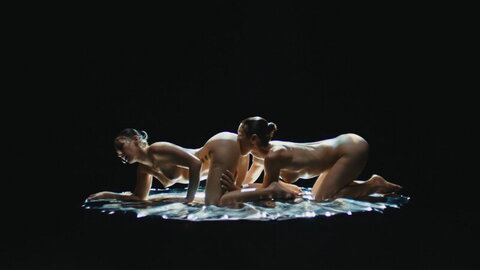 Julia Roca nude photo 6