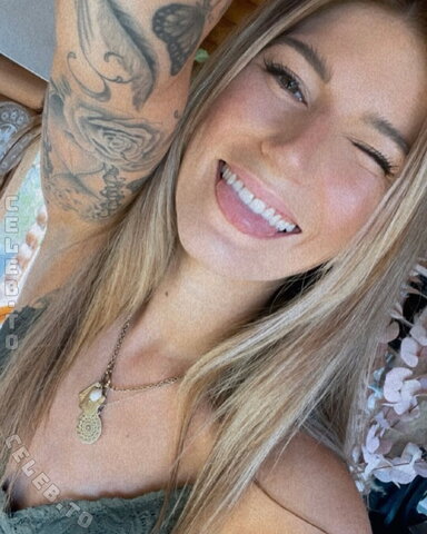 Julia Schäfer nude photo 13