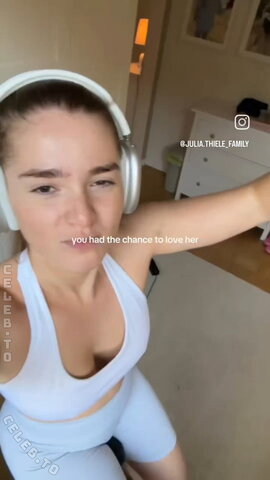 Julia Schulze nude photo 19