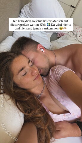 Julia Schulze nude photo 4