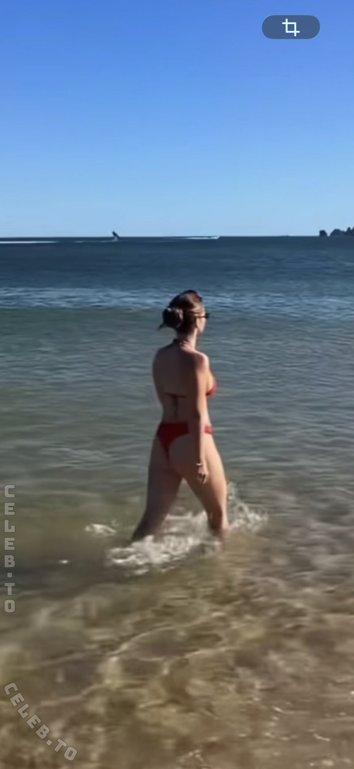 Julia Schulze nude photo 2