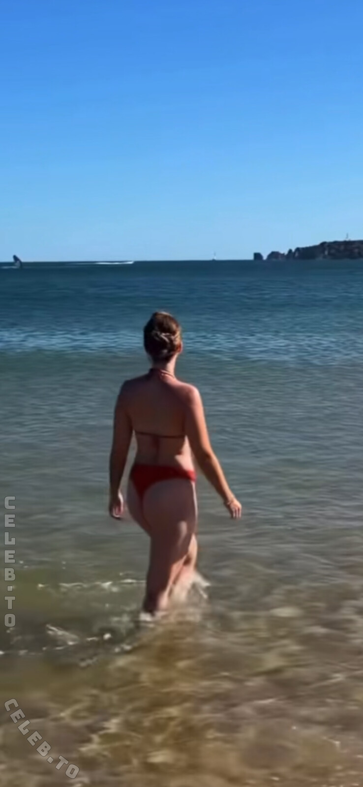 Julia Schulze nude photo 5