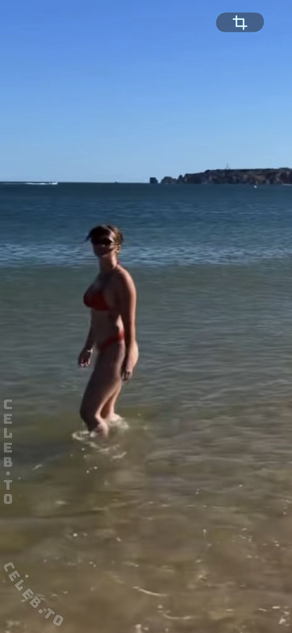 Julia Schulze nude photo 11