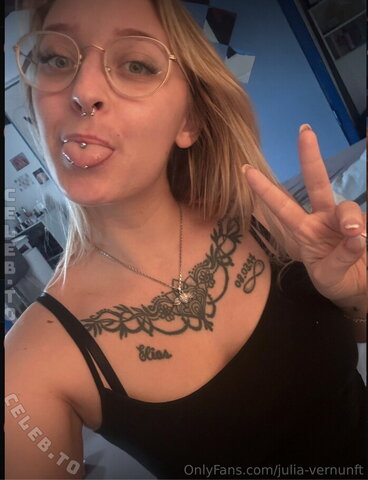 Julia vernunft Fresh (1 photo)