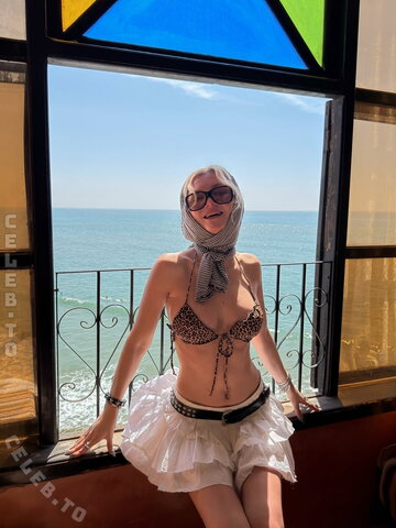 Julia Wulf nude photo 81