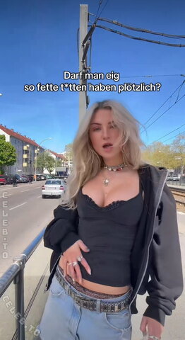 Julia Wulf nude photo 14