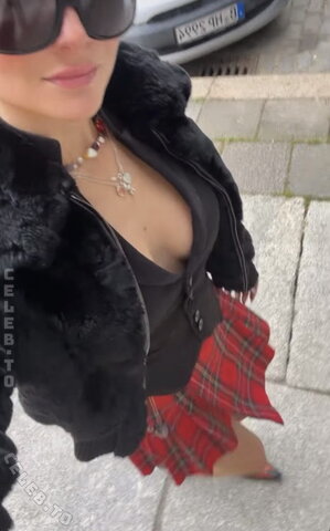 Julia Wulf photo 2
