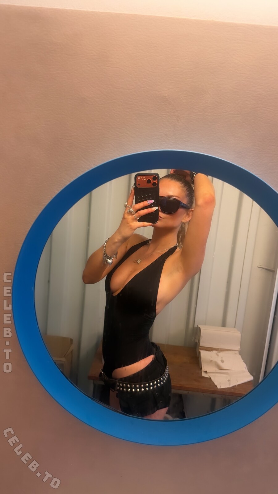 Julia Wulf nude photo 1