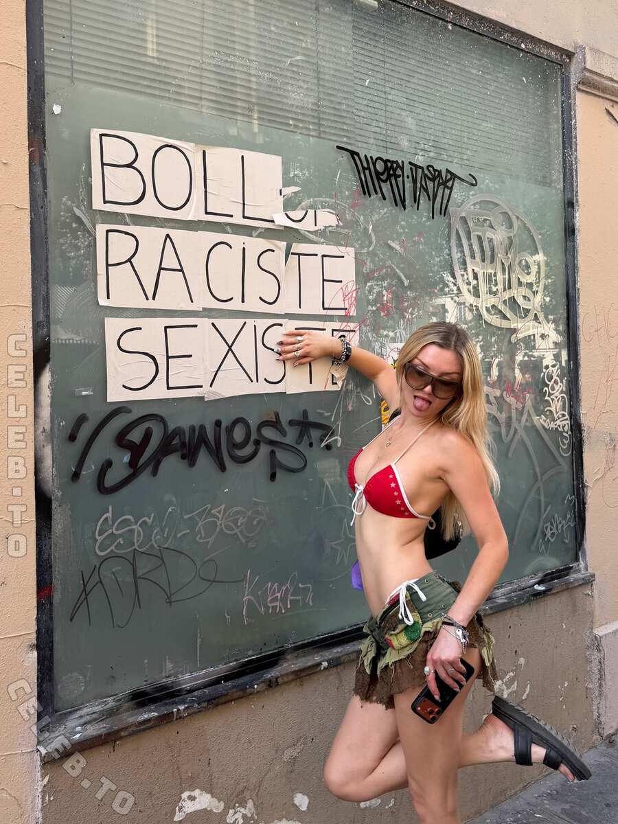 Julia Wulf nude photo 9
