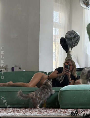 Julia Wulf – Curvier Ace