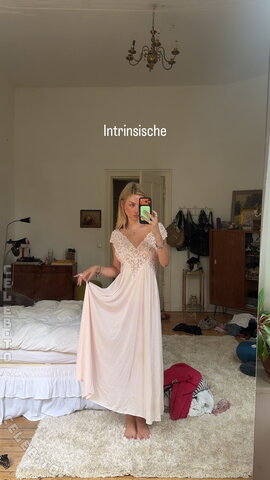 Julia Wulf – see-through nightgown from Insta Story
