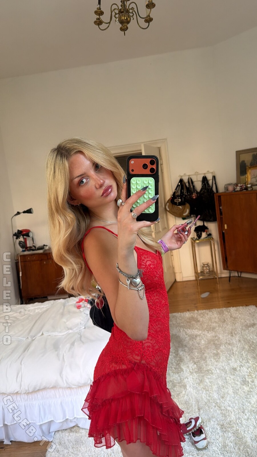 Julia Wulf nude photo 2