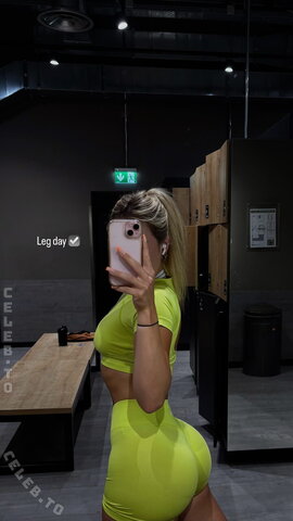 Julia_2122 nude photo 11
