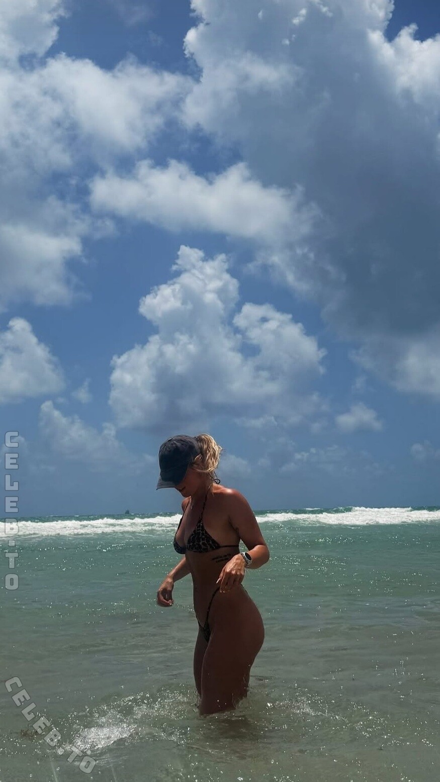 Julia_2122 nude photo 2