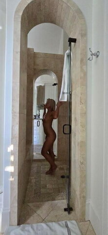 juliaandrea92 nude photo 2