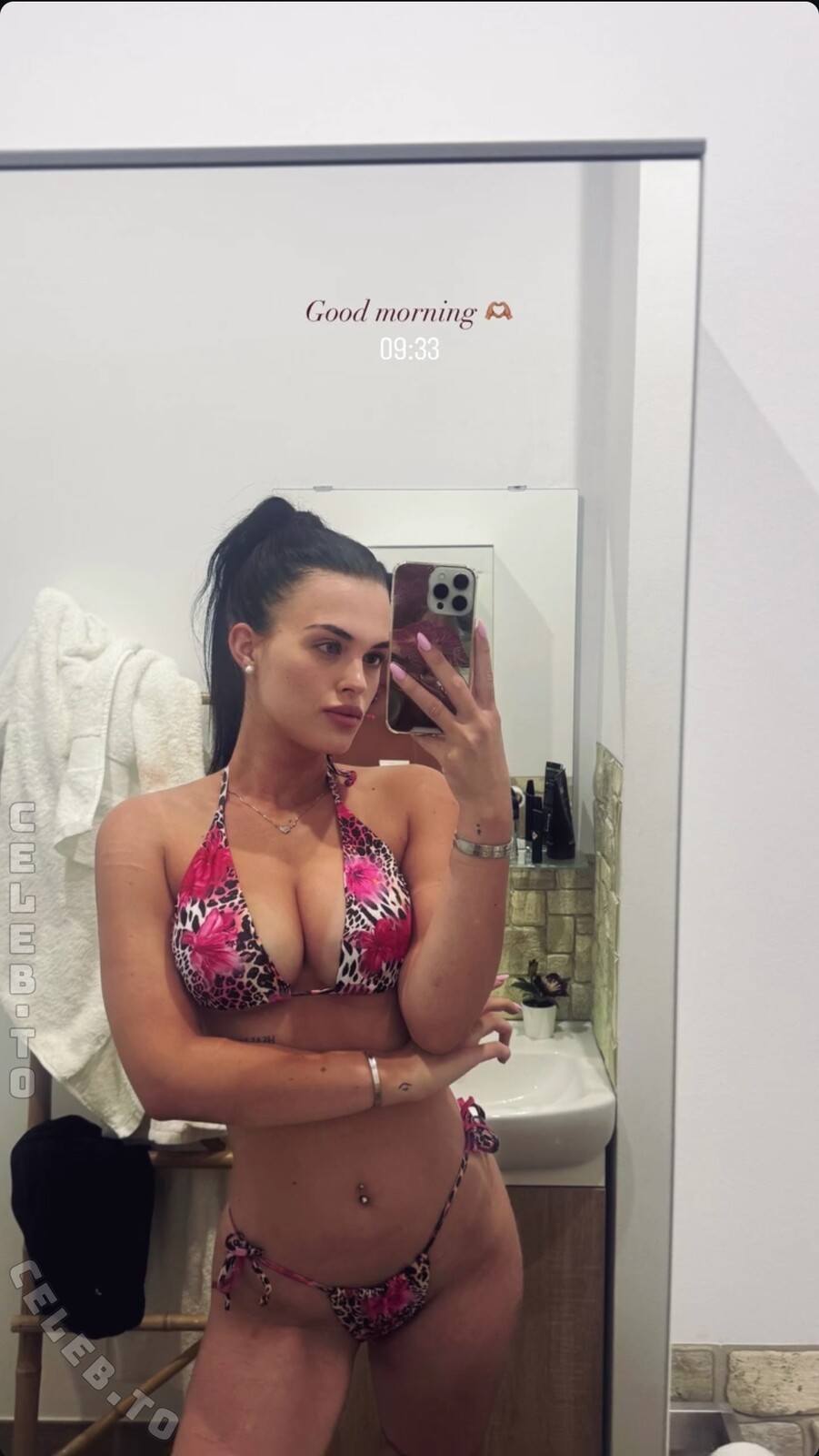 juliaelena nude photo 5