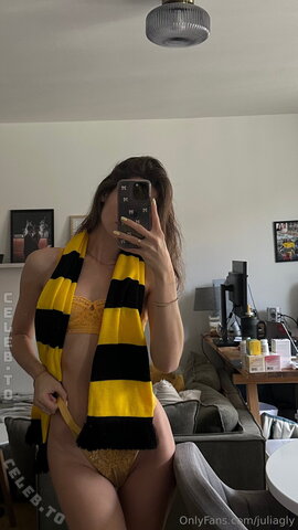 juliagly nude photo 15