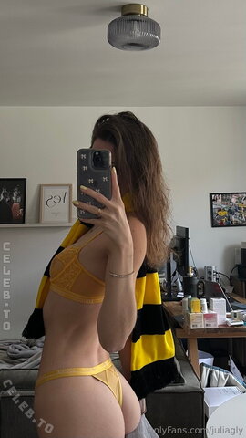 juliagly nude photo 12