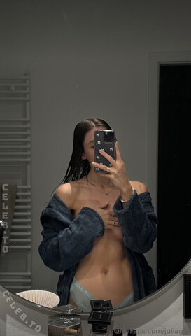 juliagly nude photo 3
