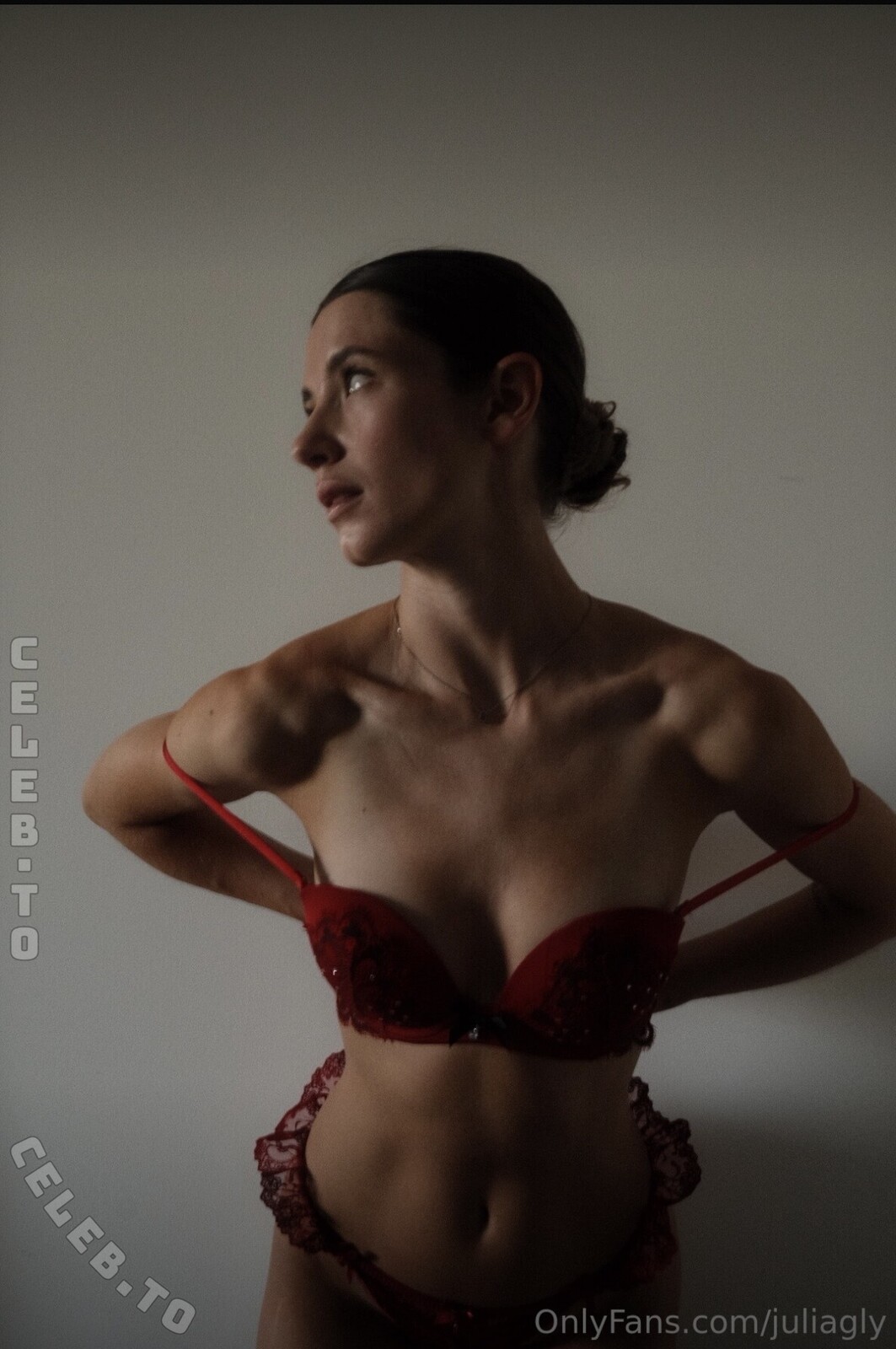 juliagly nude photo 3