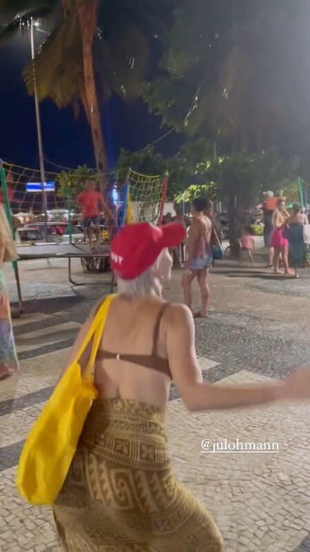 Juliana Lohmann nude photo 7