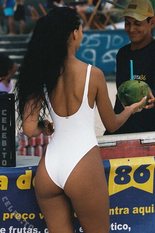 Juliana Nalu nude photo 7