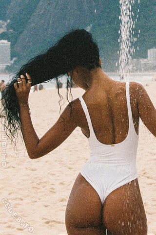 Juliana Nalu nude photo 4