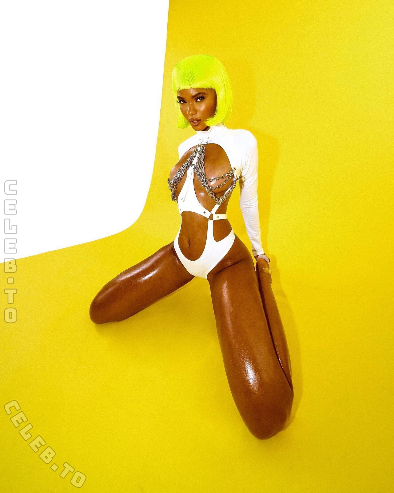 Juliana Nalu nude photo 5