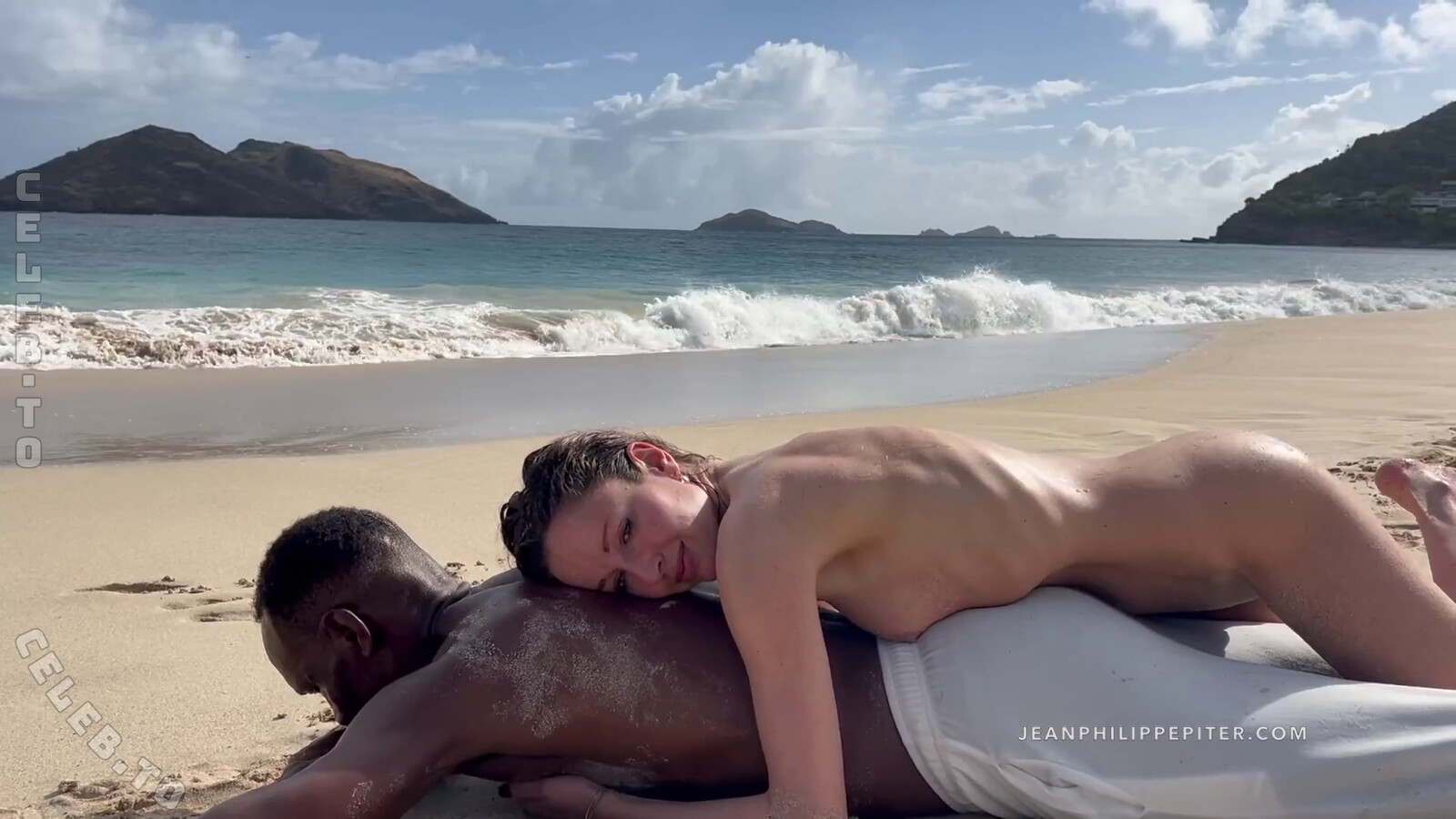 Juliane Seyfarth nude photo 2