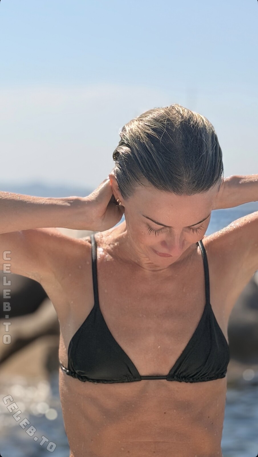 Julianne Hough nude photo 2