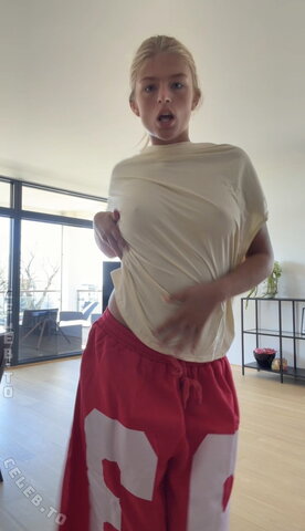 juliehemkristensen nude photo 11