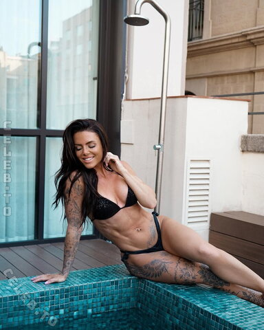 Julie_Sixx nude photo 4