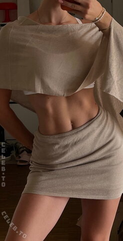 Julietschkaa nude photo 3