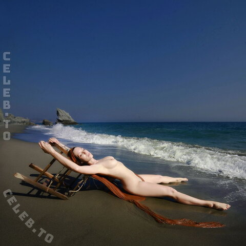 Juliette Desens nude photo 10