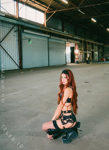 Juliette Sureau nude photo 12