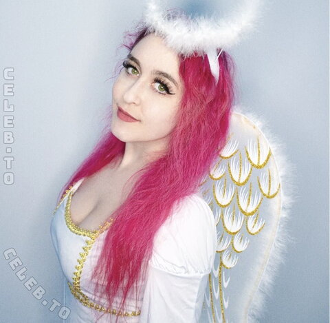 Juliversal nude photo 6