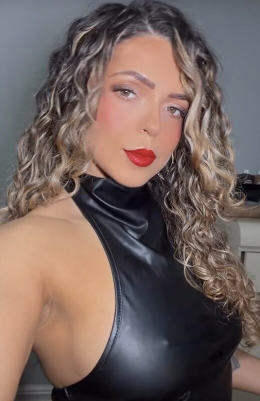 julsgalaxyy nude photo 2