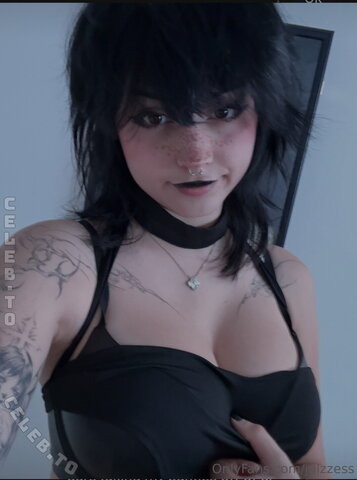 Julzzess nude photo 12