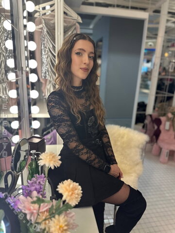 Junicats nude photo 16