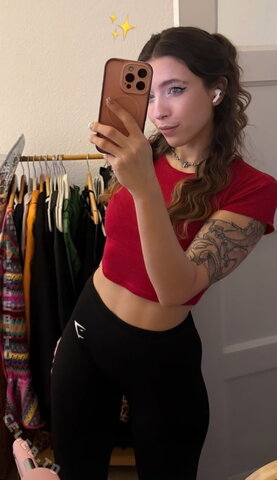 Junicats nude photo 2