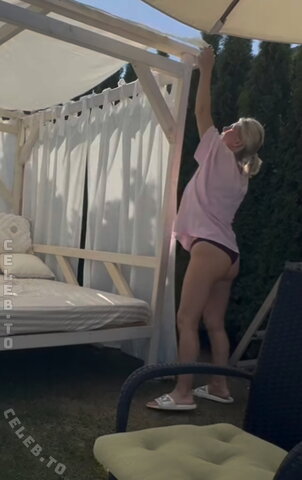 Jusebeauty – From Insta Reel today 😍 Mommy show more again please 🤤🍑