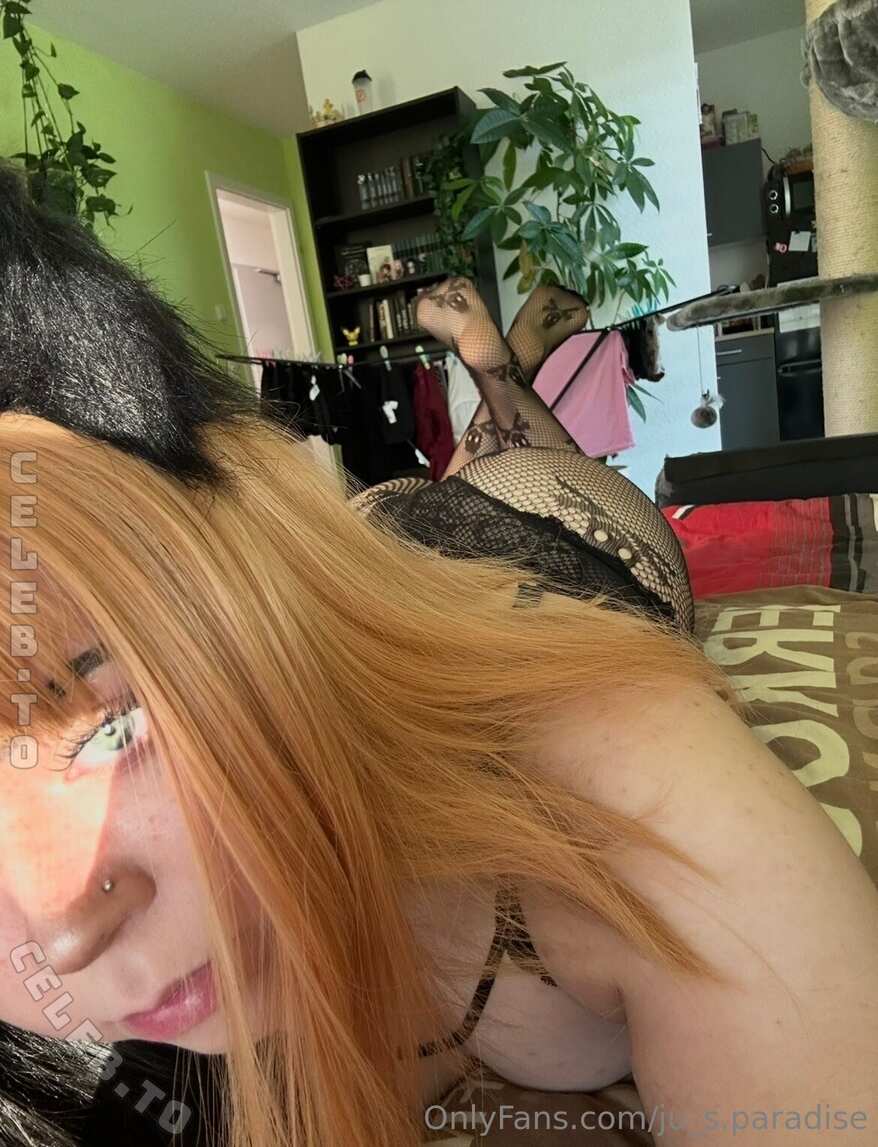 ju_s.paradise nude photo 3
