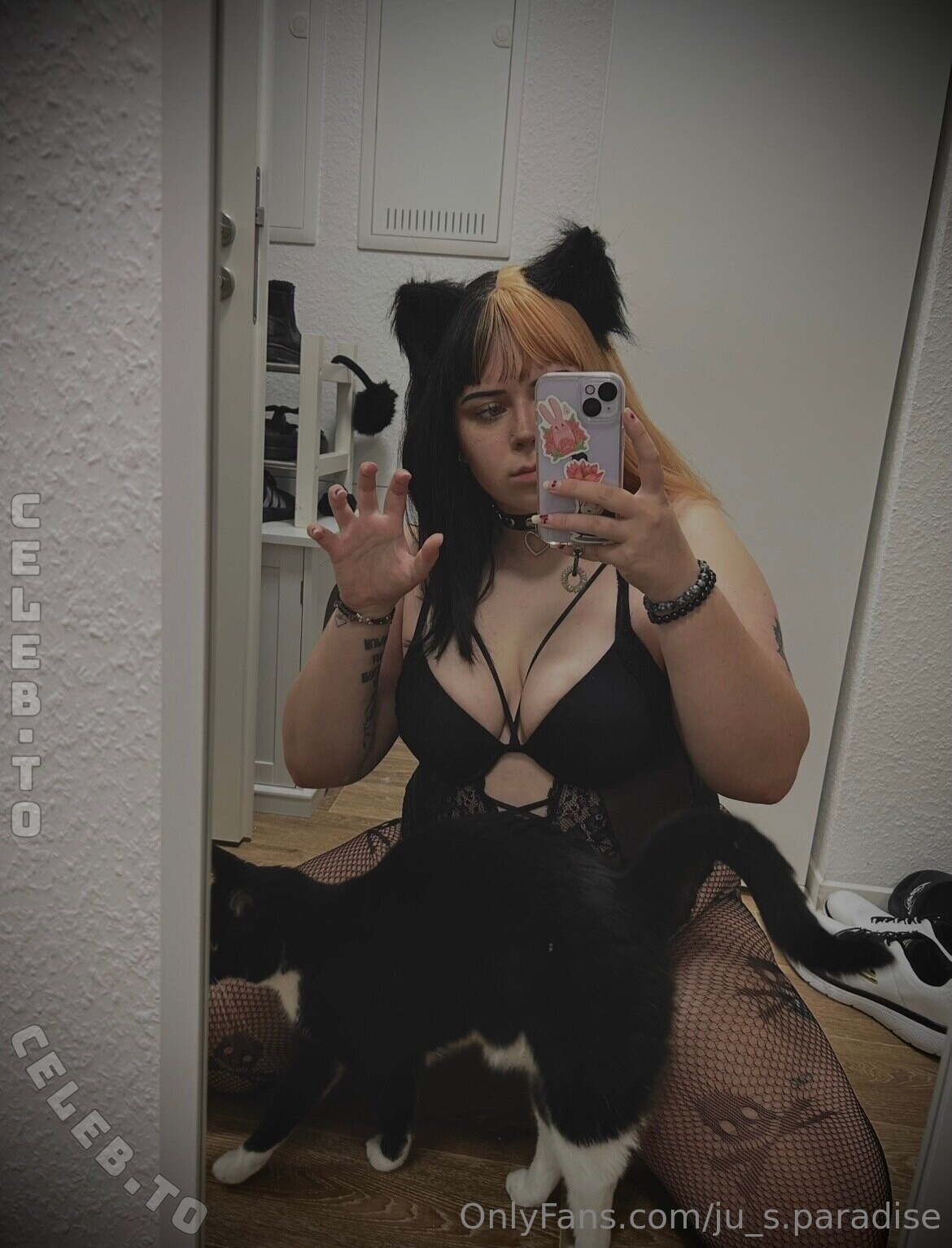 ju_s.paradise nude photo 4