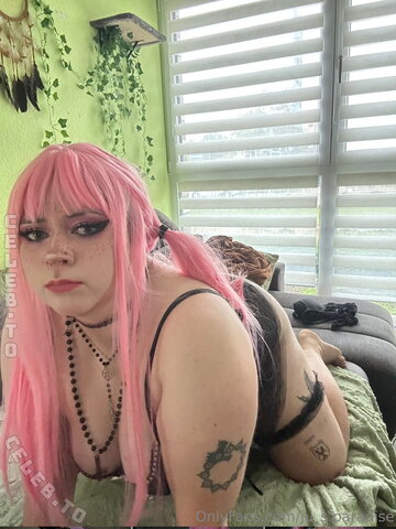 ju_s.paradise nude photo 56