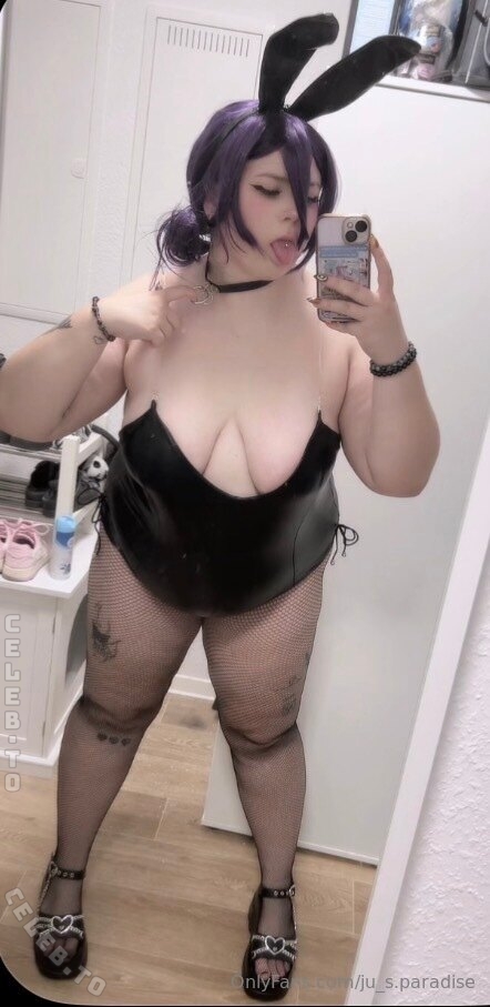 ju_s.paradise nude photo 1