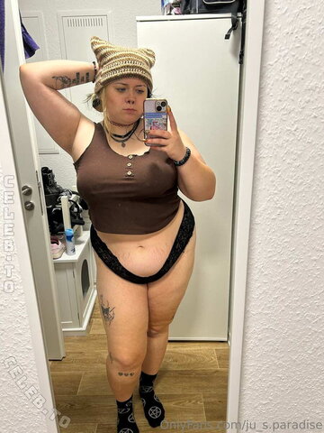 ju_s.paradise nude photo 3